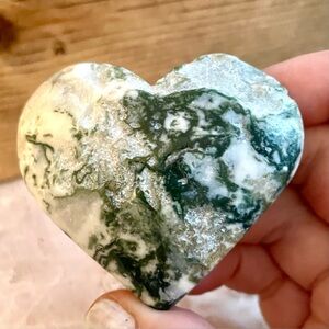Green & White Moss Agate Heart Crystal Gemstone